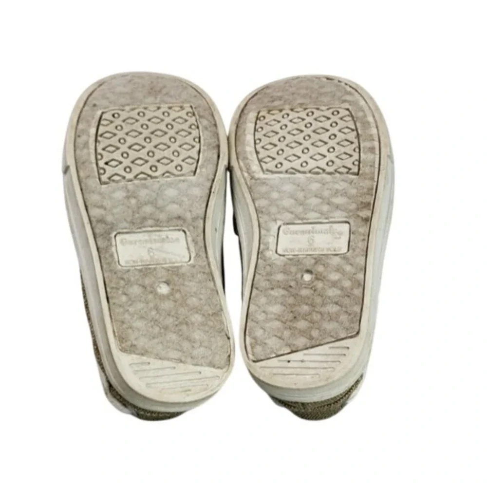 Carter's Tan‎ Canvas Slip On Boat Shoes Toddler Kids Size 6